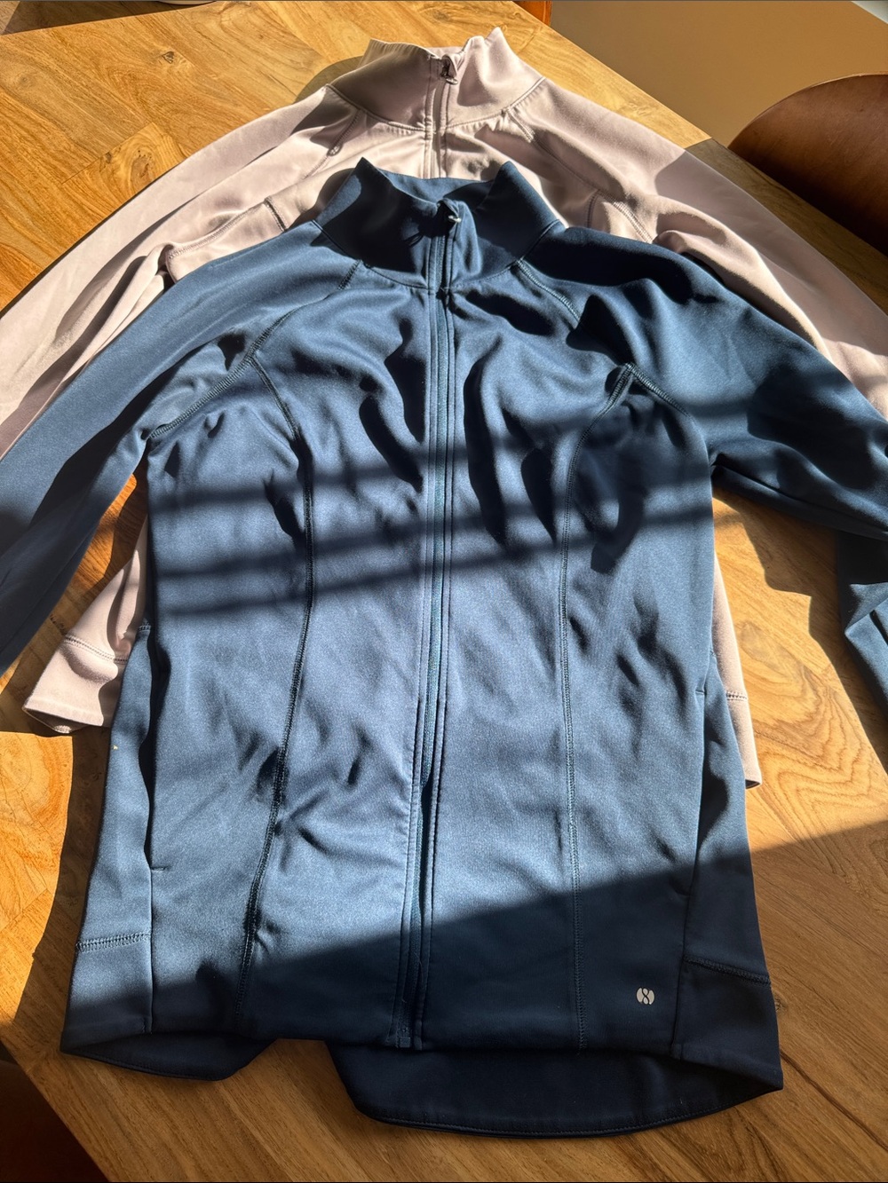 Pilates Bundle: 3 Zip-Up Jackets - Dusty Rose, Slate Blue, Pale Pink - Picture 5 of 6